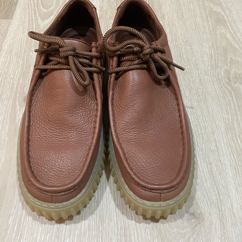 Clarks Brown Leather Loafers with Moccasin Stitching